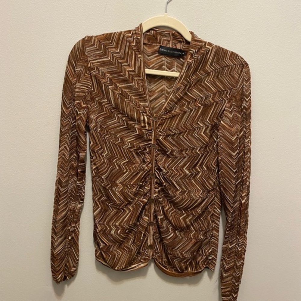 Dana Buchman rugged metallic button down ladies top V neck size Large. 87% ray